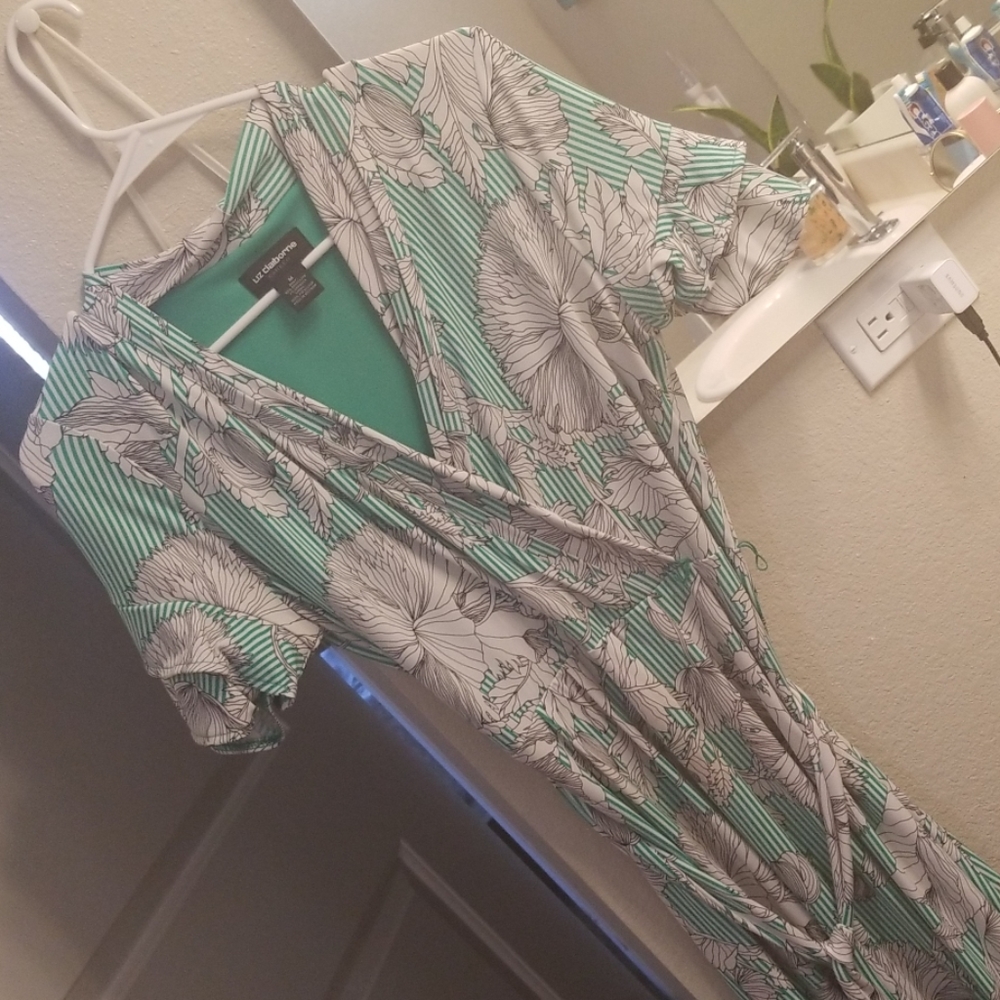 Dress - Picture 2 of 4
